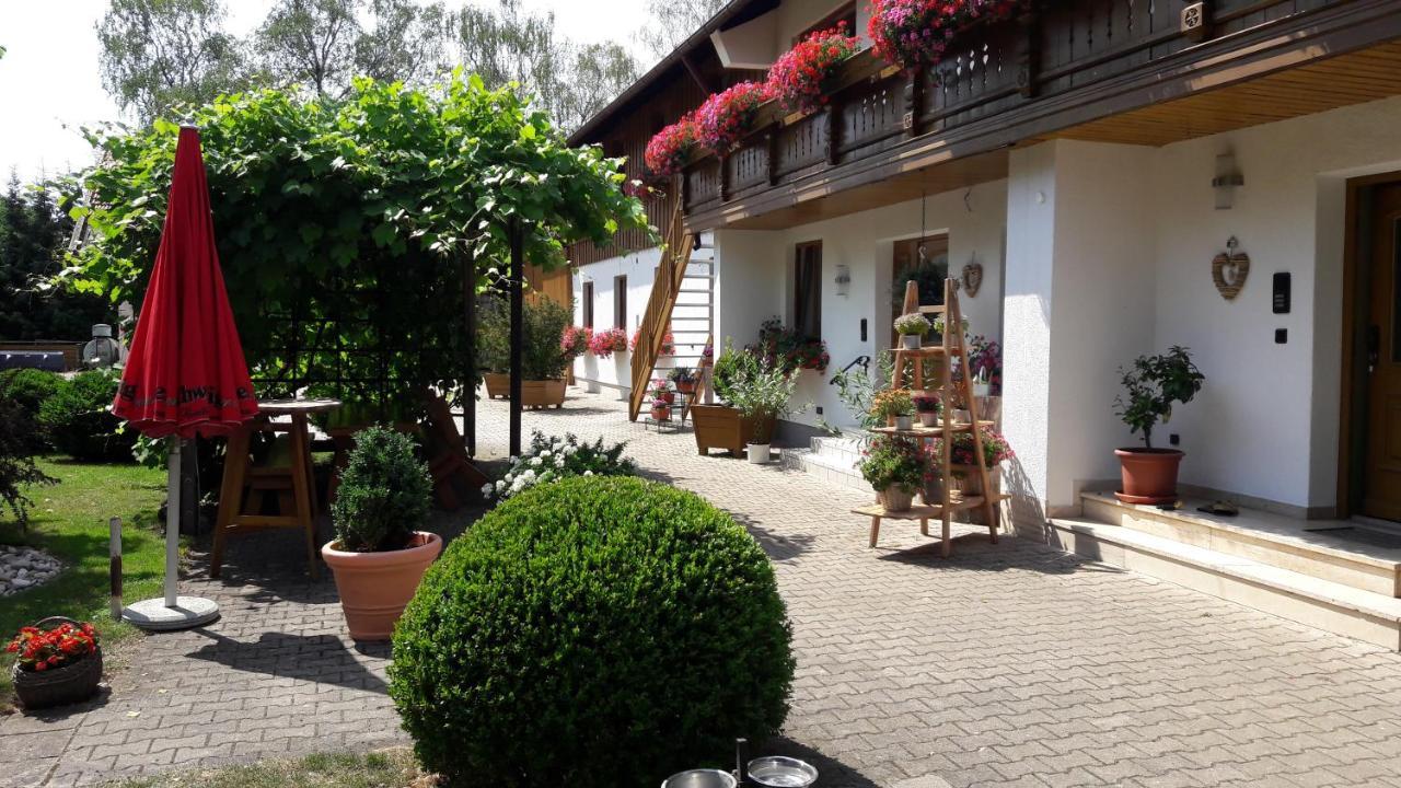 Pension Zum Krug, Messe Muenchen Hergolding Eksteriør bilde